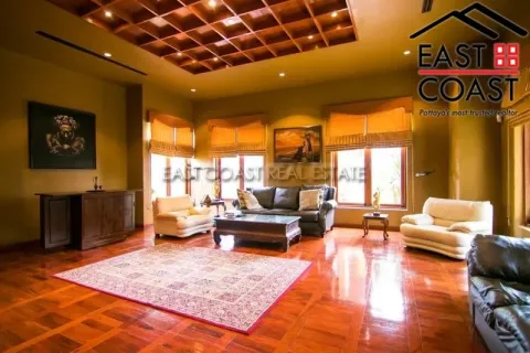 Casa de 3 dormitorios en Pattaya, Tailandia № 213790 - foto 4