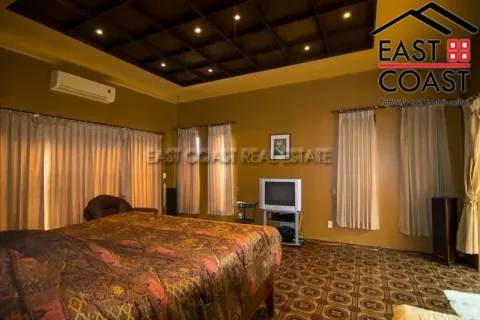 Casa de 3 dormitorios en Pattaya, Tailandia № 213790 - foto 10