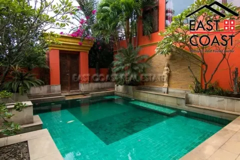 Casa de 3 dormitorios en Pattaya, Tailandia № 213790