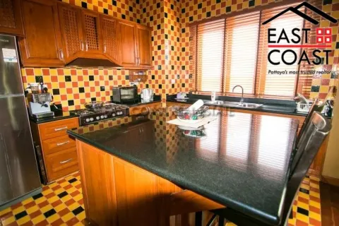 Casa de 3 dormitorios en Pattaya, Tailandia № 213790 - foto 8