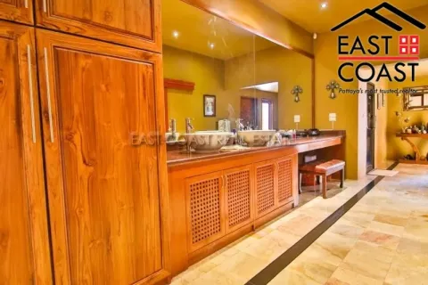 Casa de 3 dormitorios en Pattaya, Tailandia № 213790 - foto 13