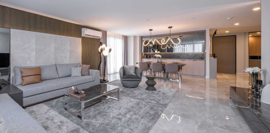 Кондоминиум с 3 спальнями в Бангне, Бангкок, Таиланд № 170476