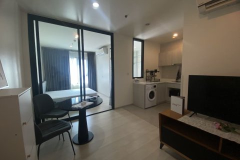 Studio in the Condo in Huai Khwang, Bangkok, Thailand  № 170478 - photo 4