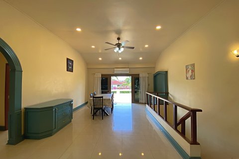 Villa in Hua Hin, Thailand 4 bedrooms № 168793 - photo 21
