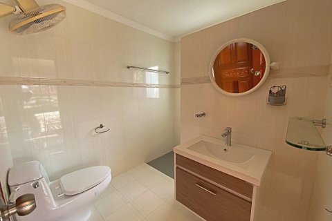 Villa in Hua Hin, Thailand 4 bedrooms № 168793 - photo 30