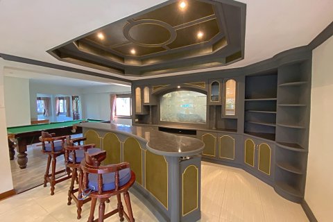 Villa in Hua Hin, Thailand 4 bedrooms № 168793 - photo 11