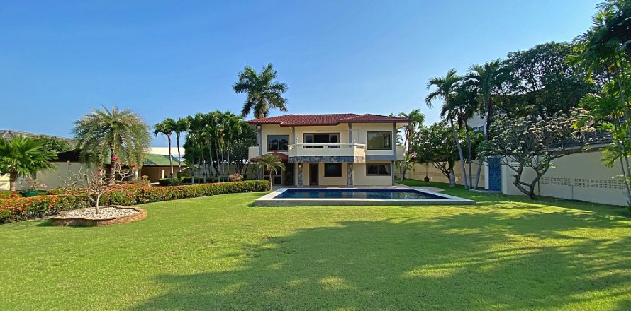 Villa in Hua Hin, Thailand 4 bedrooms № 168793