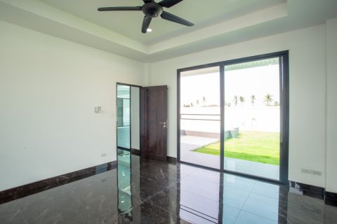 Villa in Hua Hin, Thailand 3 bedrooms № 168795 - photo 8