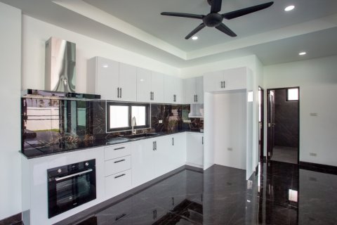 Villa in Hua Hin, Thailand 3 bedrooms № 168795 - photo 6