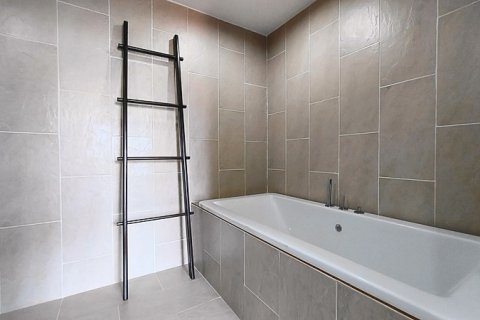 Condo à Pran Buri, Thaïlande, 2 chambres  № 168790 - photo 12