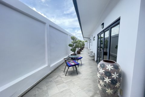 Villa in Hua Hin, Thailand 4 bedrooms № 168796 - photo 14