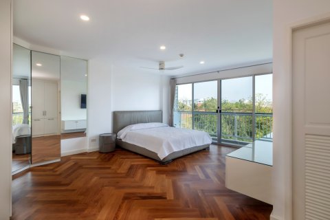 Condo in Hua Hin, Thailand, 3 bedrooms  № 168791 - photo 12