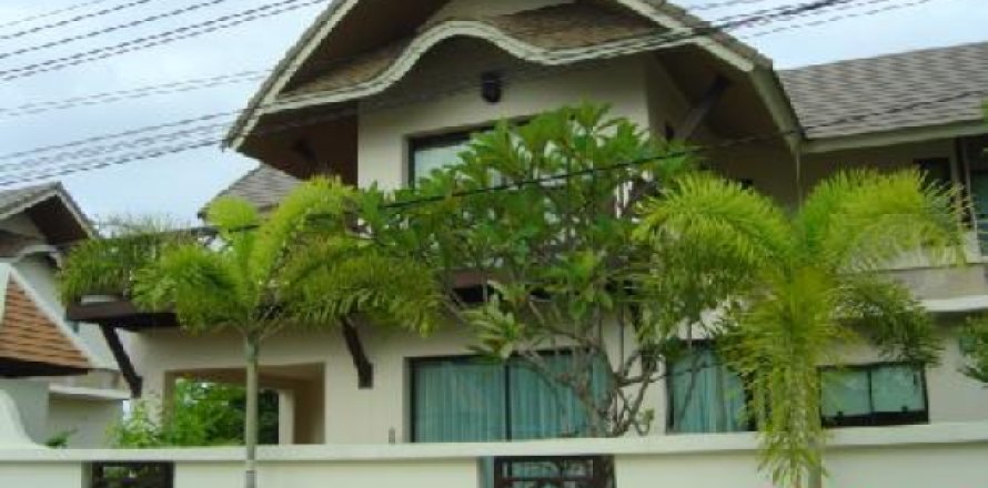 House in Pattaya, Thailand 3 bedrooms № 202463