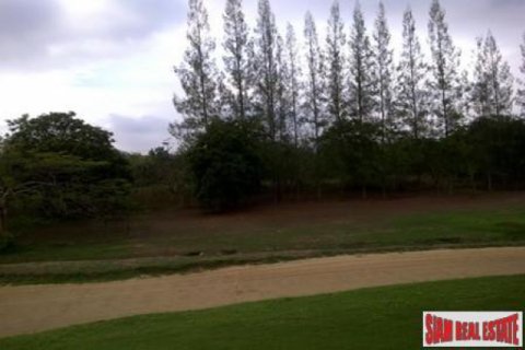 Land in Cha-am, Thailand 3344 sq.m. № 202461 - photo 4