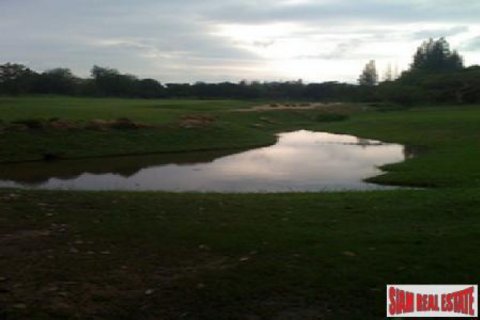 Land in Cha-am, Thailand 3344 sq.m. № 202461 - photo 3