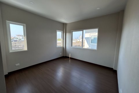 Дом в Тунг Кхру, Бангкок, Таиланд с 4 спальнями  № 167988 - фото 15