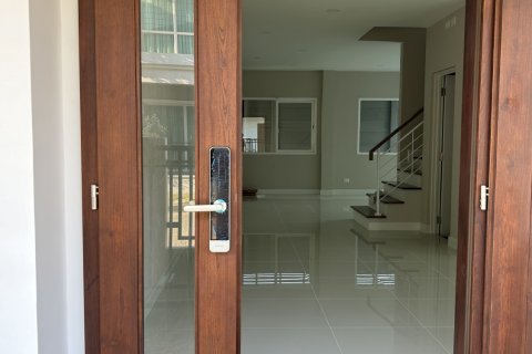 Дом в Тунг Кхру, Бангкок, Таиланд с 4 спальнями  № 167988 - фото 17