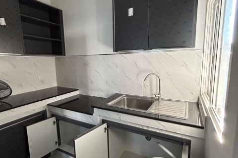 Дом в Тунг Кхру, Бангкок, Таиланд с 4 спальнями  № 167988 - фото 3