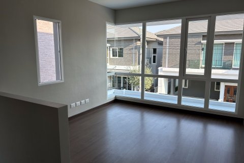 Дом в Тунг Кхру, Бангкок, Таиланд с 4 спальнями  № 167988 - фото 13