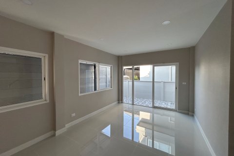 Дом в Тунг Кхру, Бангкок, Таиланд с 4 спальнями  № 167988 - фото 8