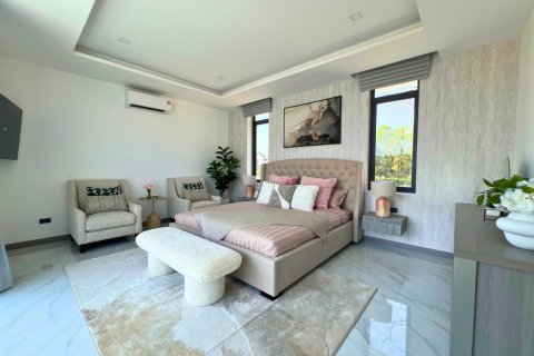 Villa in Pattaya, Thailand 3 bedrooms № 167051 - photo 11