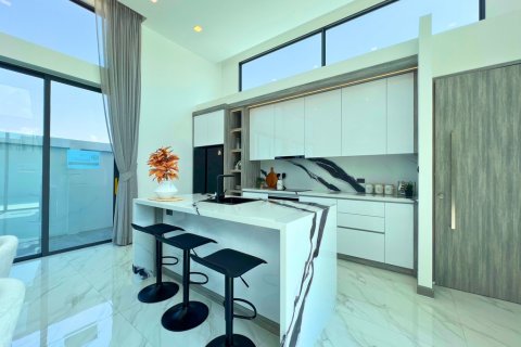 Villa in Pattaya, Thailand 3 bedrooms № 167051 - photo 7