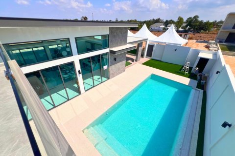 Villa in Pattaya, Thailand 3 bedrooms № 167051 - photo 20