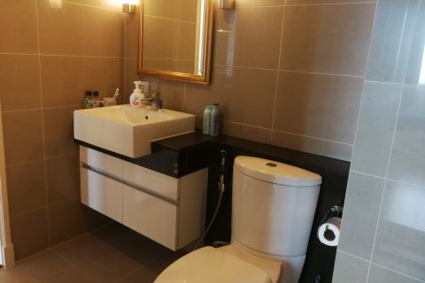 Condo à Huai Khwang, Bangkok, Thaïlande, 1 chambre № 200591 - photo 3