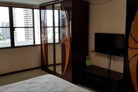 Condo à Watthana, Bangkok, Thaïlande, 3 chambres № 200590 - photo 10
