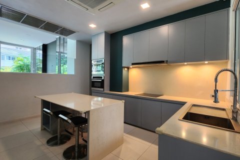 Townhouse à Watthana, Bangkok, Thaïlande 4 chambres № 201005 - photo 24