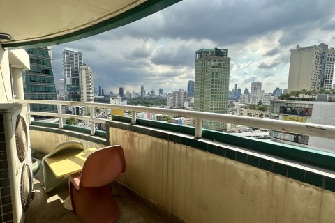 Condo in Watthana, Bangkok, Thailand, 2 bedrooms № 201006 - photo 3