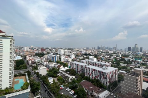 Condo in Watthana, Bangkok, Thailand, 3 bedrooms  № 201007 - photo 24