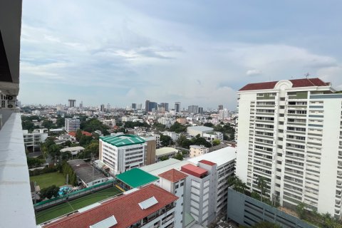 Condo in Watthana, Bangkok, Thailand, 3 bedrooms  № 201007 - photo 25