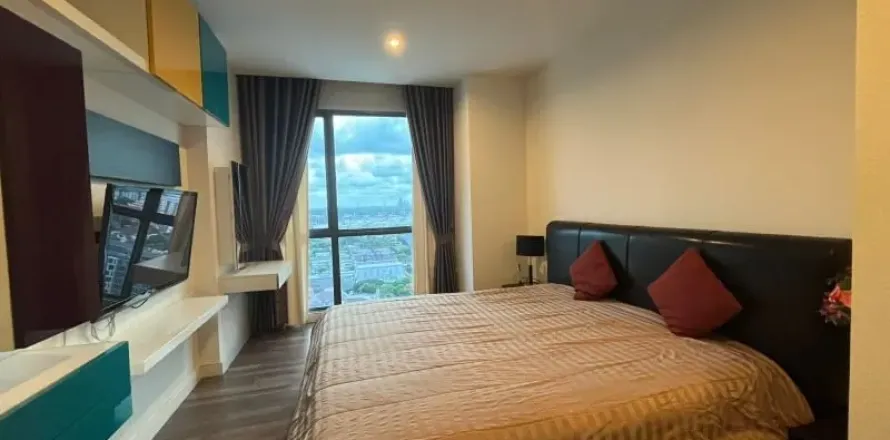 Studio dans le Condo à Phra Khanong, Bangkok, Thaïlande  № 153279