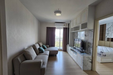 Кондоминиум с 2 спальнями в Хуай Кванге, Бангкок, Таиланд № 153281 - фото 1