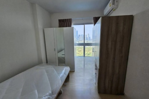 Кондоминиум с 2 спальнями в Хуай Кванге, Бангкок, Таиланд № 153281 - фото 3