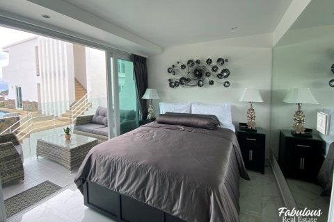 Condo in Kata, Thailand, 1 bedroom  № 179211 - photo 3