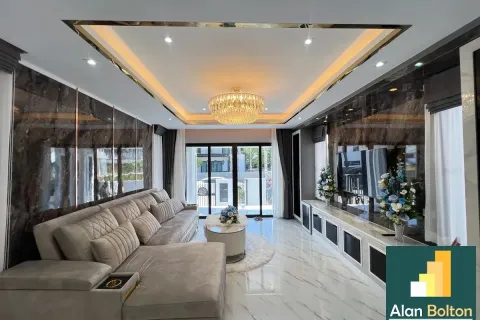 Casa de 4 dormitorios en Pattaya, Tailandia № 211421 - foto 6