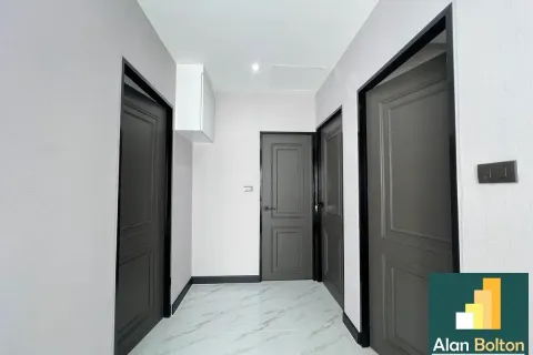Casa de 4 dormitorios en Pattaya, Tailandia № 211421 - foto 15