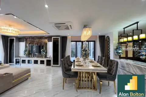 Casa de 4 dormitorios en Pattaya, Tailandia № 211421 - foto 11