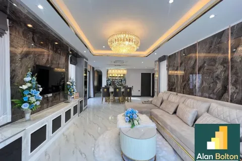 Casa de 4 dormitorios en Pattaya, Tailandia № 211421 - foto 7