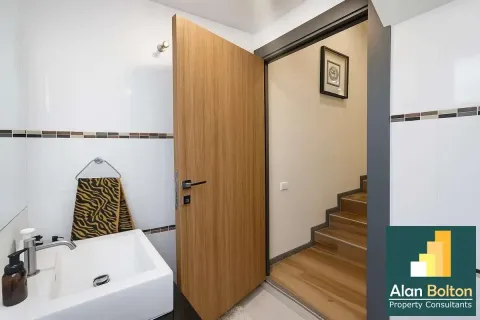 Casa de 4 dormitorios en Pattaya, Tailandia № 211426 - foto 10