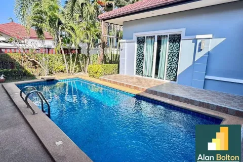 Casa de 3 dormitorios en Pattaya, Tailandia № 211424 - foto 2
