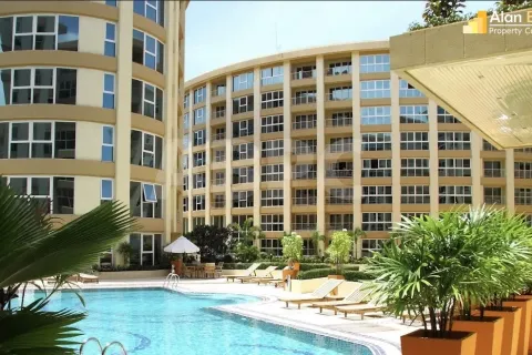 Condo in Pattaya, Thailand, 2 bedrooms  № 211425