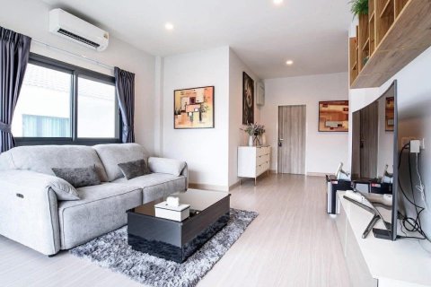 Villa in Pattaya, Thailand 4 bedrooms № 160190 - photo 6