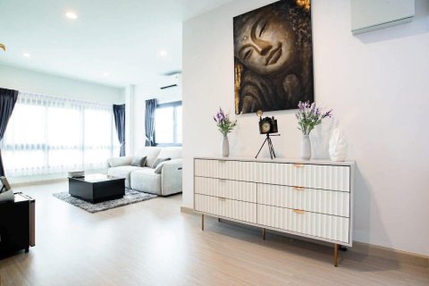 Villa in Pattaya, Thailand 4 Schlafzimmer № 160190 - Foto 7