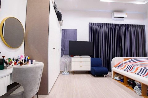 Villa in Pattaya, Thailand 4 bedrooms № 160190 - photo 20