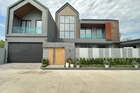 Вилла в Паттайе, Таиланд с 4 спальнями  № 123310 - фото 9