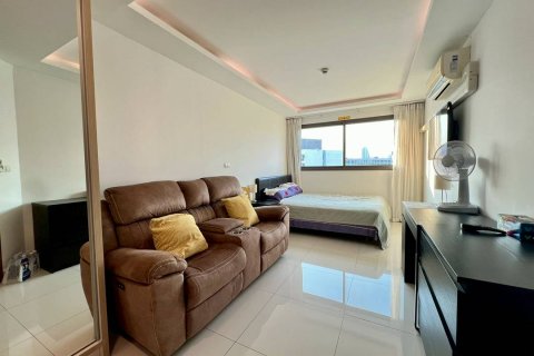 Apartment in Pattaya, Thailand 3 rooms № 170338 - photo 3