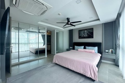 Condo in Pattaya, Thailand, 3 bedrooms № 154024 - photo 6
